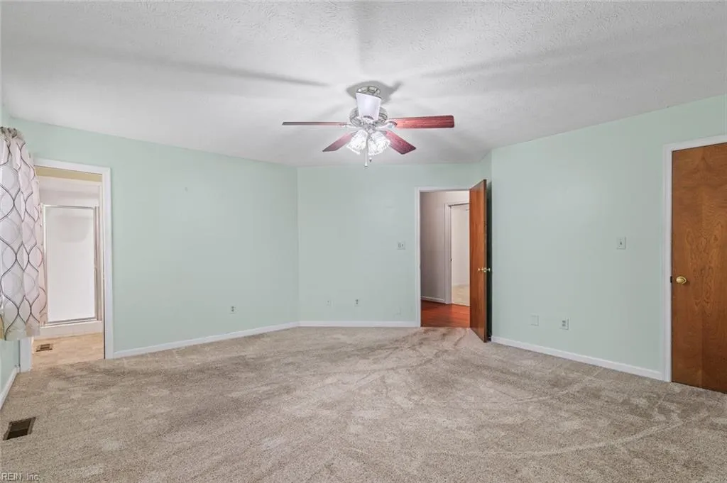 Hampton, Virginia 23666, United States, 3 Bedrooms Bedrooms, ,2 BathroomsBathrooms,Residential,Active,229889