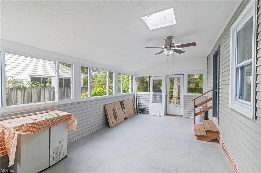 Hampton, Virginia 23666, United States, 3 Bedrooms Bedrooms, ,2 BathroomsBathrooms,Residential,Active,229889