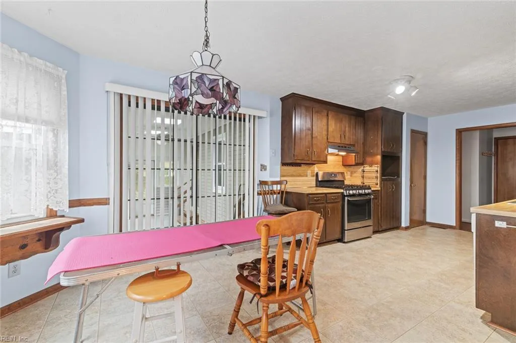 Hampton, Virginia 23666, United States, 3 Bedrooms Bedrooms, ,2 BathroomsBathrooms,Residential,Active,229889