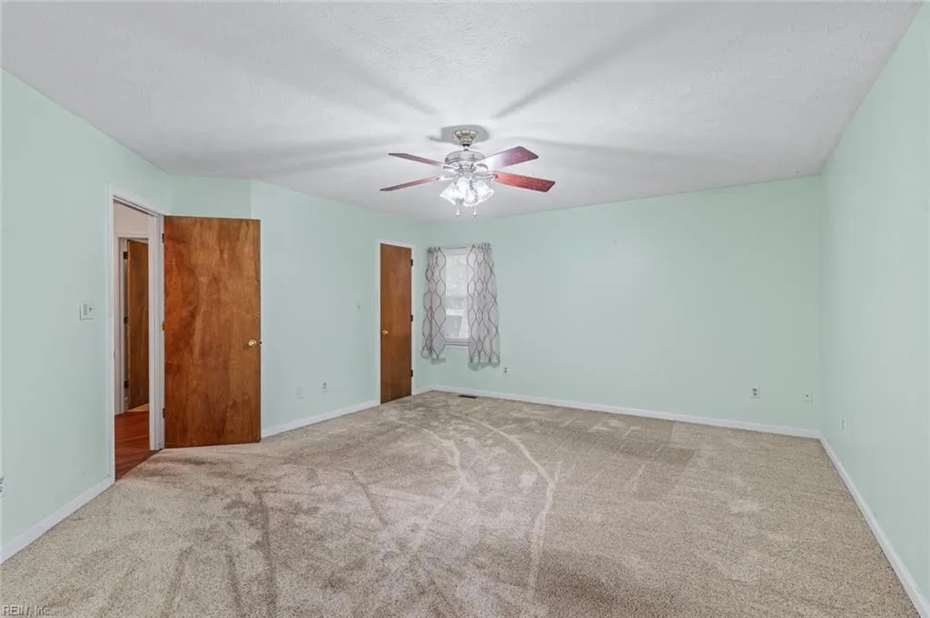 Hampton, Virginia 23666, United States, 3 Bedrooms Bedrooms, ,2 BathroomsBathrooms,Residential,Active,229889