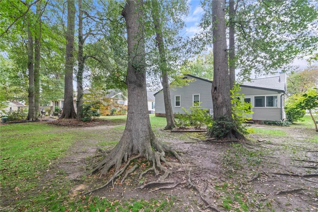 Hampton, Virginia 23666, United States, 3 Bedrooms Bedrooms, ,2 BathroomsBathrooms,Residential,Active,229889