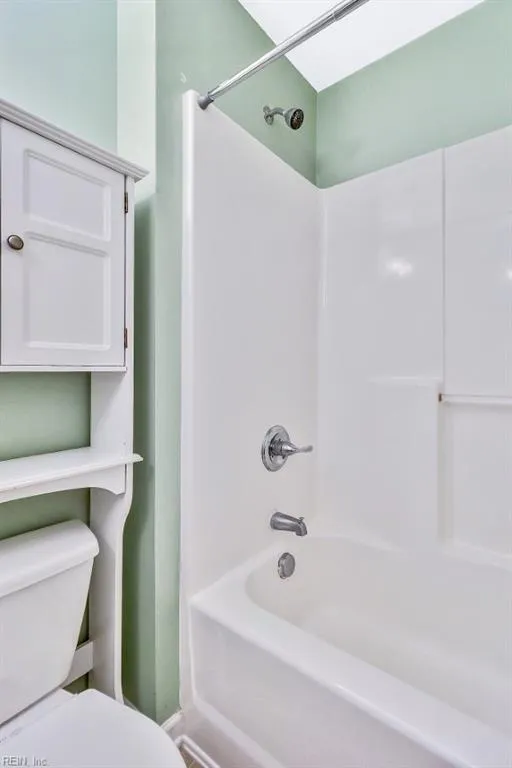 Chesapeake, Virginia 23320, United States, 2 Bedrooms Bedrooms, ,3 BathroomsBathrooms,Residential,Pending,12316