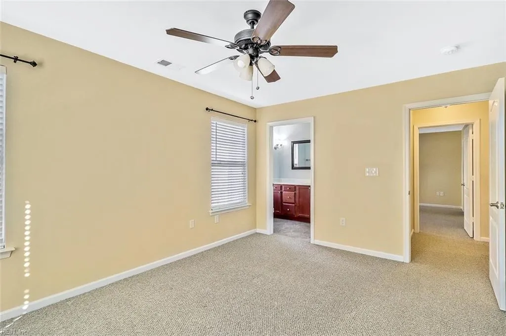 Chesapeake, Virginia 23320, United States, 2 Bedrooms Bedrooms, ,3 BathroomsBathrooms,Residential,Pending,12316