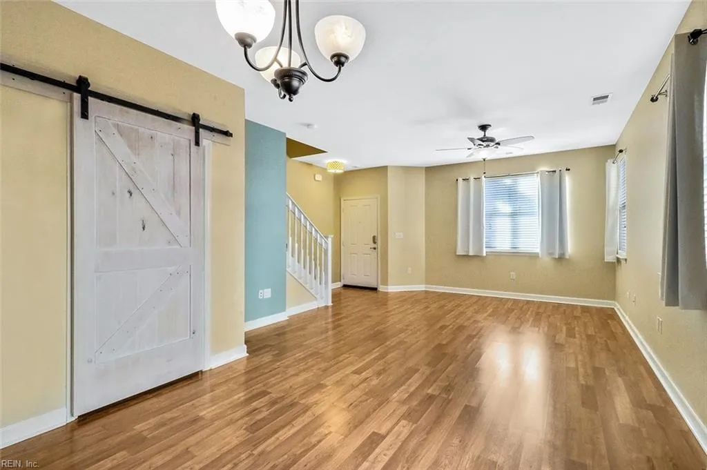 Chesapeake, Virginia 23320, United States, 2 Bedrooms Bedrooms, ,3 BathroomsBathrooms,Residential,Pending,12316