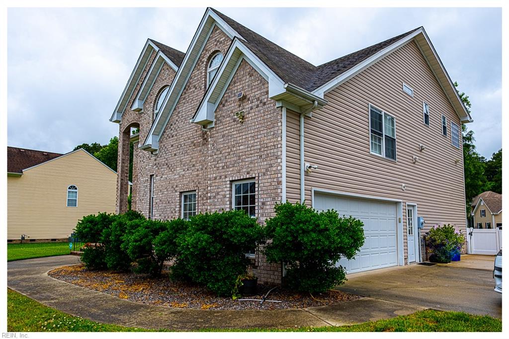 100 Golden Sunset LN