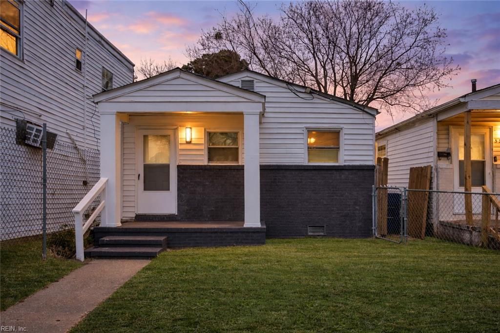 Photo of 3206 Madison Avenue, Newport News, VA 23607 (MLS # 10619147)