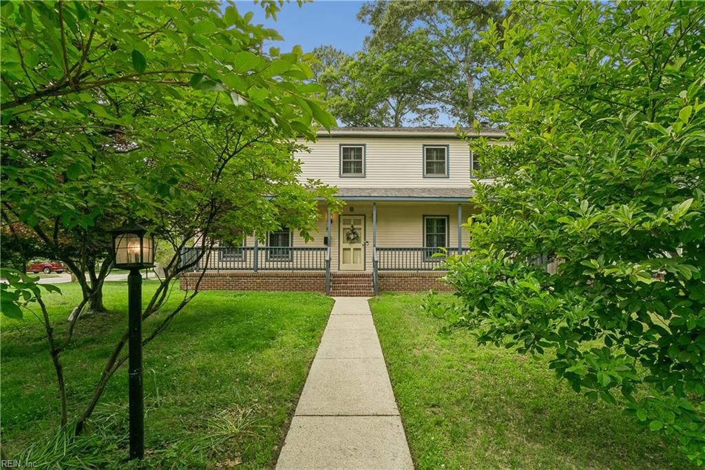 Photo of 8 Cromwell Court, Newport News, VA 23606 (MLS # 10635207)