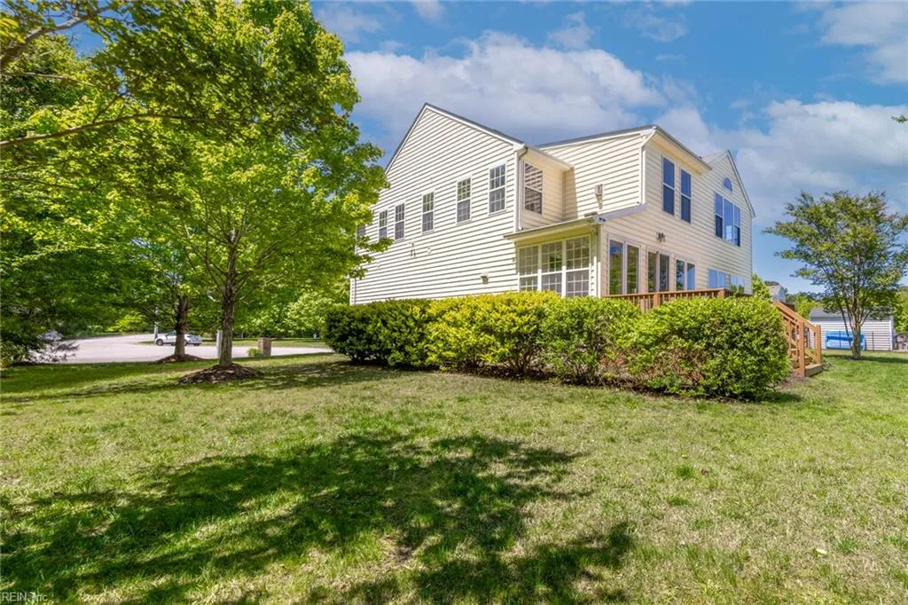 Chesapeake, Virginia 23323, United States, 4 Bedrooms Bedrooms, ,4 BathroomsBathrooms,Residential,Pending,120864