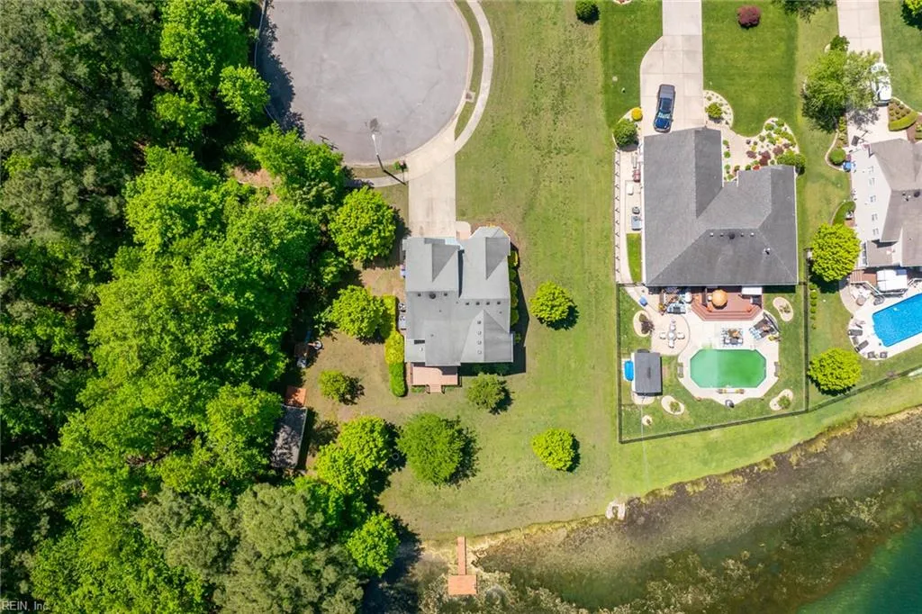 Chesapeake, Virginia 23323, United States, 4 Bedrooms Bedrooms, ,4 BathroomsBathrooms,Residential,Pending,120864