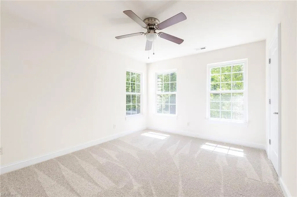 Chesapeake, Virginia 23323, United States, 4 Bedrooms Bedrooms, ,4 BathroomsBathrooms,Residential,Pending,120864