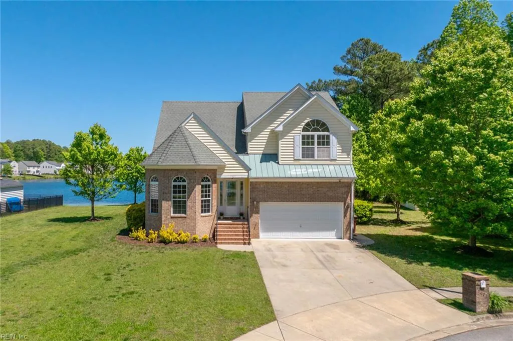Chesapeake, Virginia 23323, United States, 4 Bedrooms Bedrooms, ,4 BathroomsBathrooms,Residential,Pending,120864