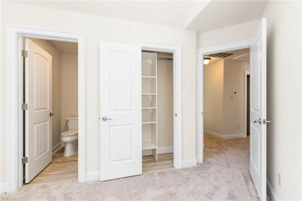 Chesapeake, Virginia 23323, United States, 4 Bedrooms Bedrooms, ,4 BathroomsBathrooms,Residential,Pending,120864