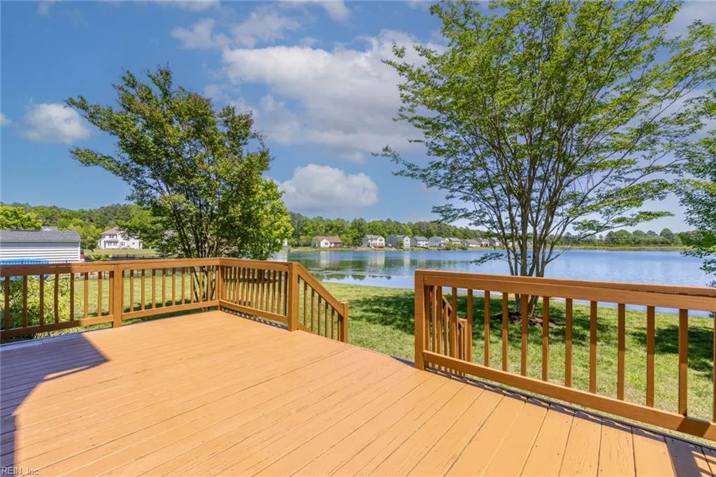 Chesapeake, Virginia 23323, United States, 4 Bedrooms Bedrooms, ,4 BathroomsBathrooms,Residential,Pending,120864