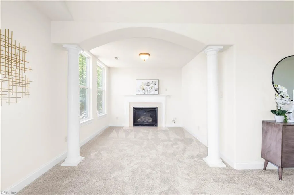 Chesapeake, Virginia 23323, United States, 4 Bedrooms Bedrooms, ,4 BathroomsBathrooms,Residential,Pending,120864