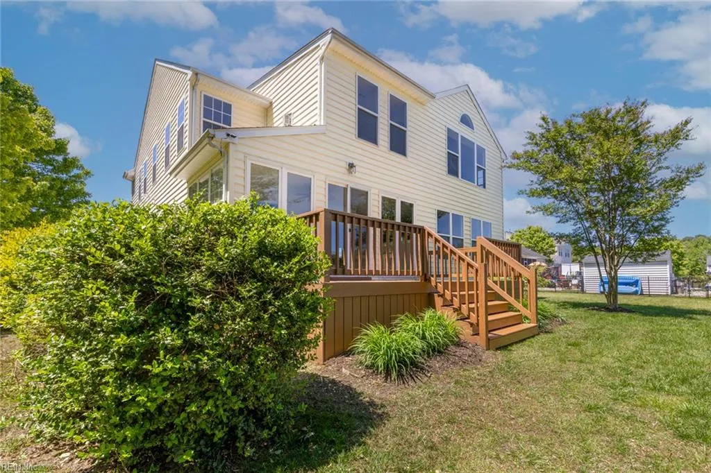 Chesapeake, Virginia 23323, United States, 4 Bedrooms Bedrooms, ,4 BathroomsBathrooms,Residential,Pending,120864