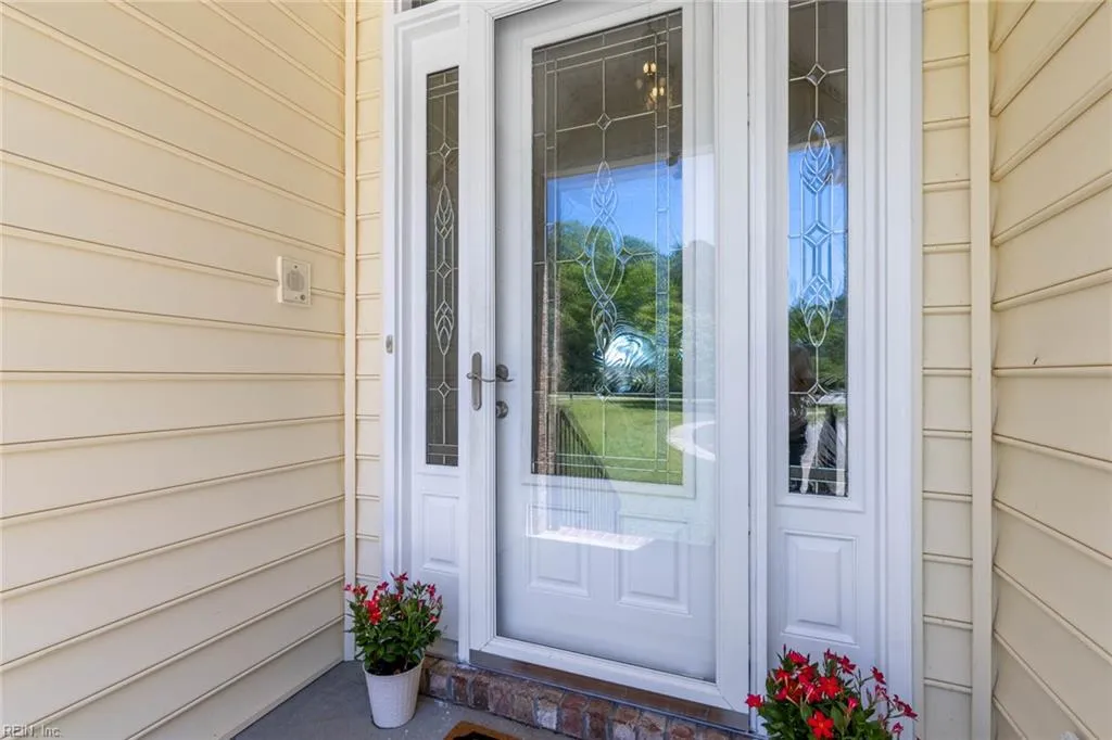 Chesapeake, Virginia 23323, United States, 4 Bedrooms Bedrooms, ,4 BathroomsBathrooms,Residential,Pending,120864