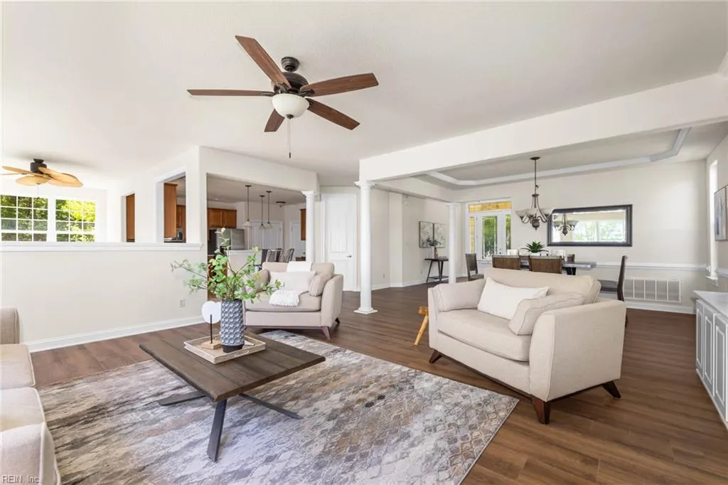 Chesapeake, Virginia 23323, United States, 4 Bedrooms Bedrooms, ,4 BathroomsBathrooms,Residential,Pending,120864