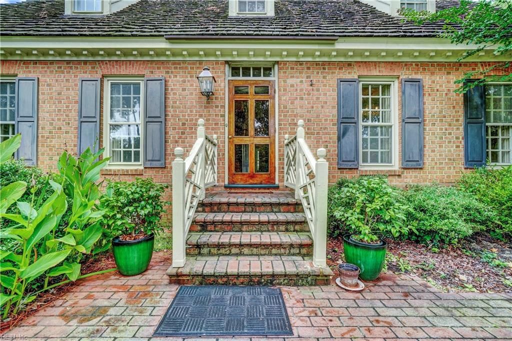 Photo of 1310 Cloncurry Road, Norfolk, VA 23505 (MLS # 10602664)