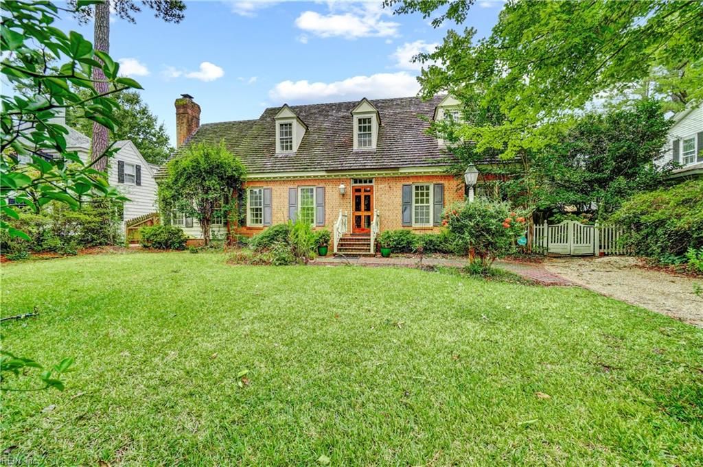 Photo of 1310 Cloncurry Road, Norfolk, VA 23505 (MLS # 10602664)