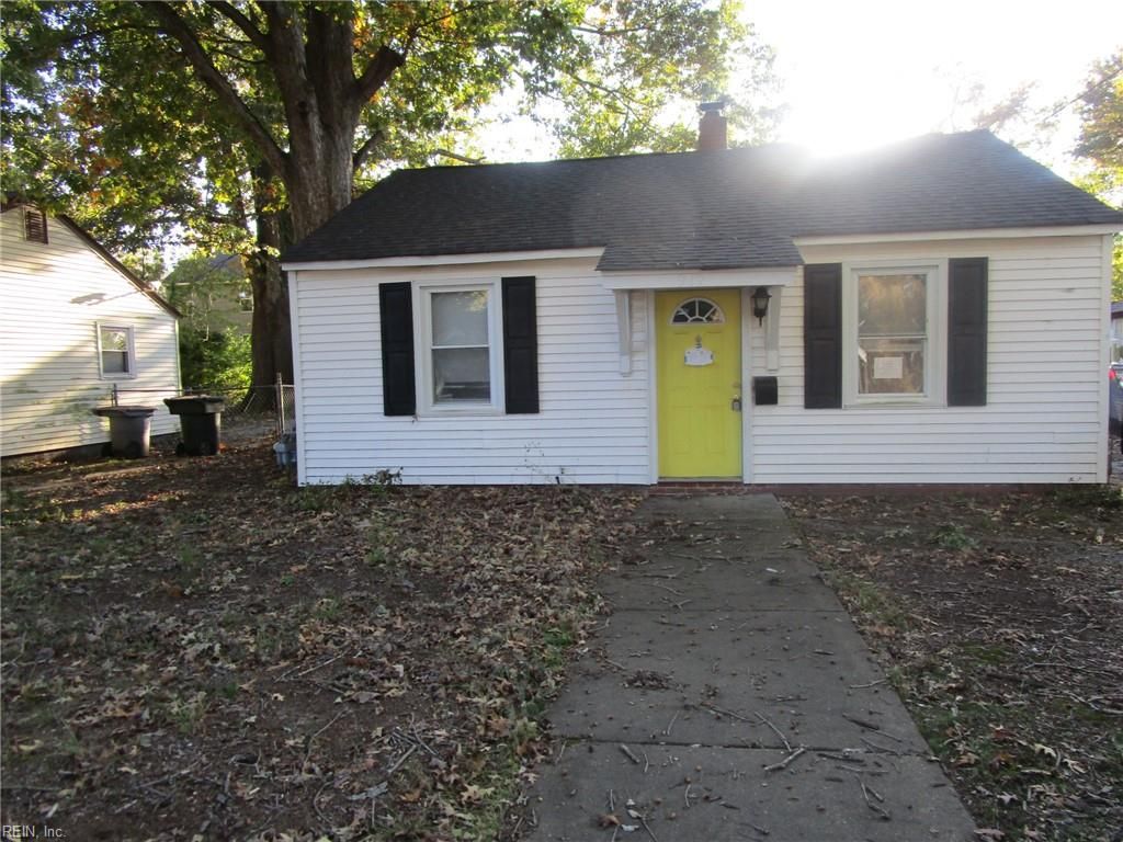 Photo of 919 Ridgeway Avenue, Hampton, VA 23661 (MLS # 10633516)