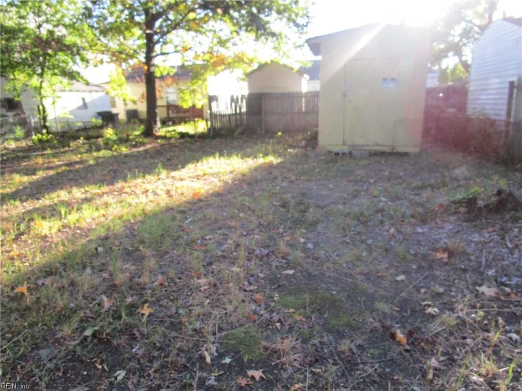Photo of 919 Ridgeway Avenue, Hampton, VA 23661 (MLS # 10633516)
