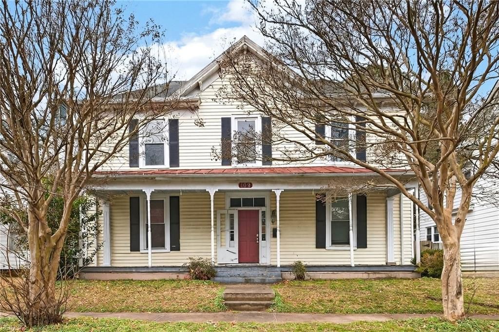 Photo of 109 St James Avenue, Suffolk, VA 23434 (MLS # 10620014)