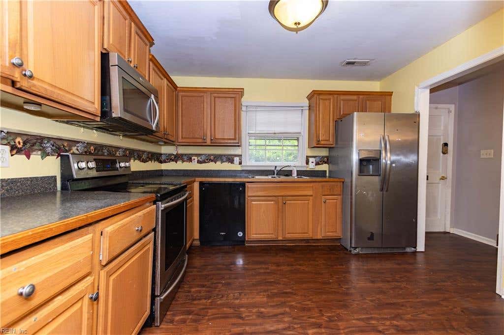 Photo of 414 Hustings Lane #B, Newport News, VA 23608 (MLS # 10647358)