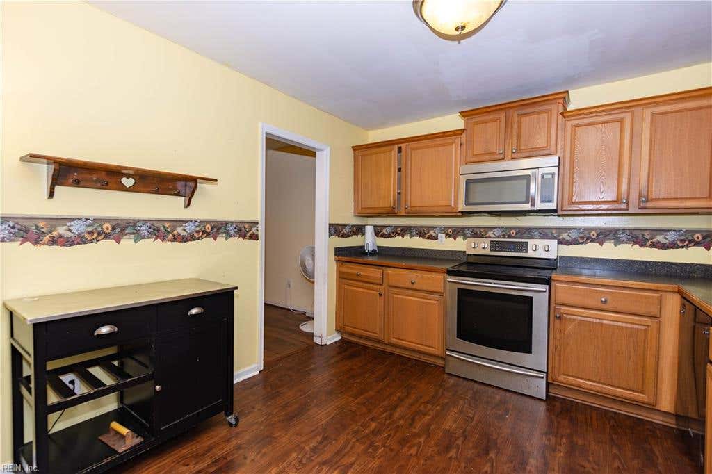 Photo of 414 Hustings Lane #B, Newport News, VA 23608 (MLS # 10647358)