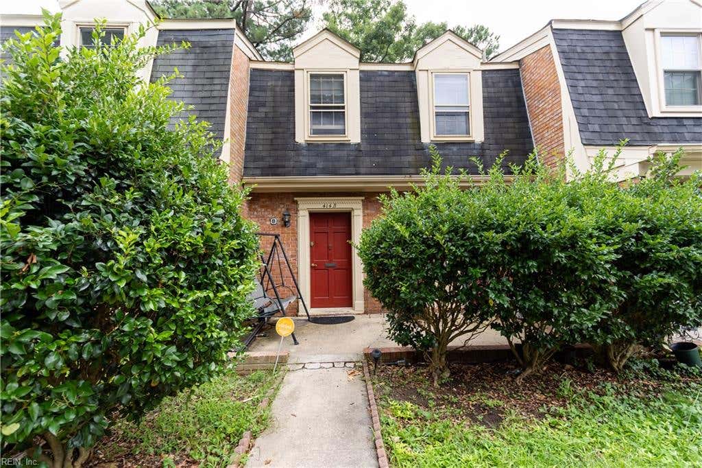 Photo of 414 Hustings Lane #B, Newport News, VA 23608 (MLS # 10647358)