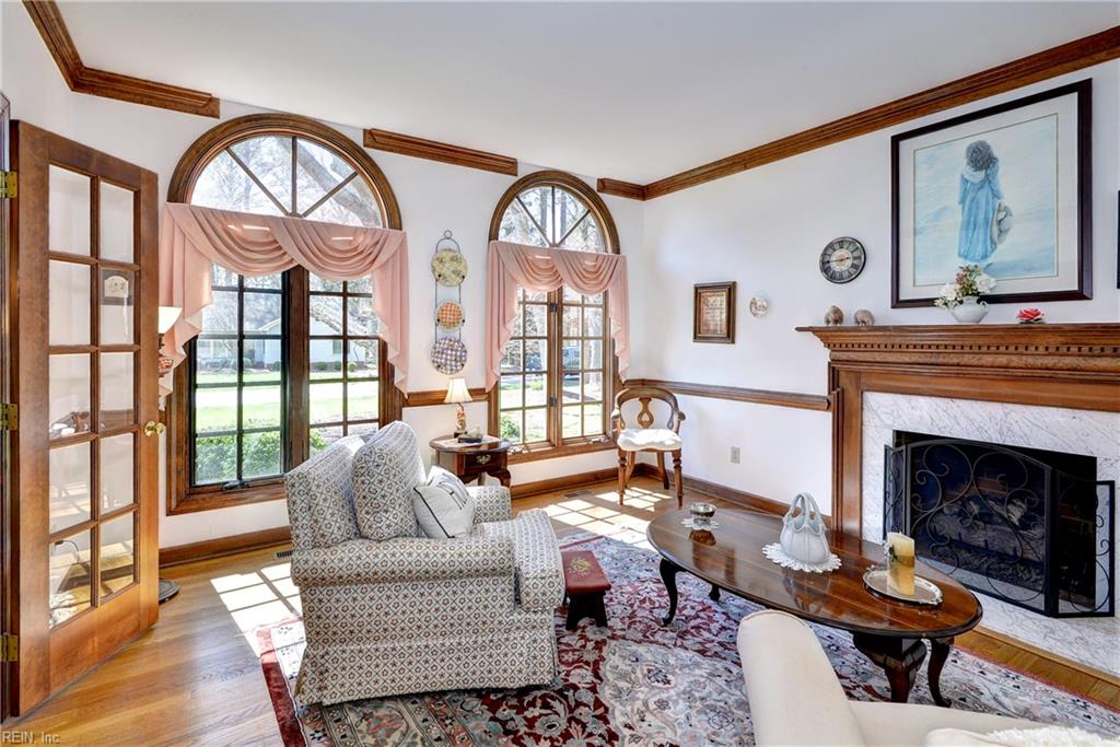 640 Fairfax WAY
