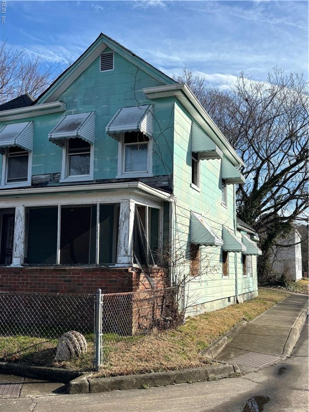 Photo of 1125 Logan Street, Norfolk, VA 23501 (MLS # 10621009)