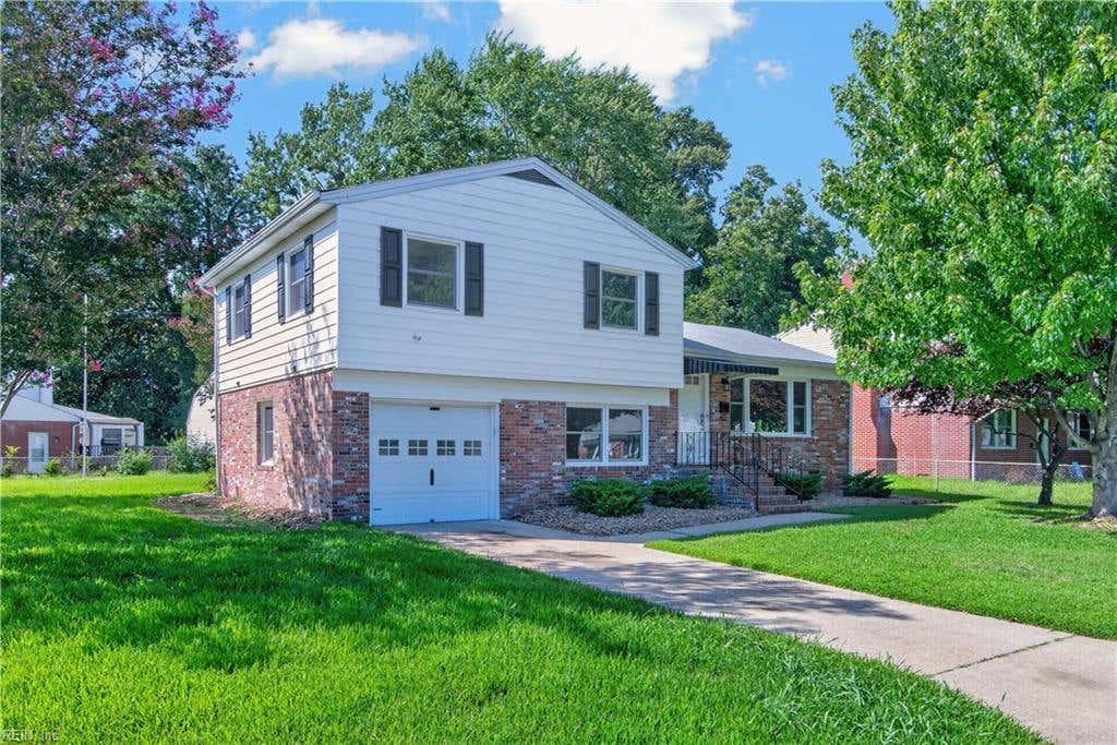 Photo of 40 Southwind Drive, Hampton, VA 23669 (MLS # 10648411)