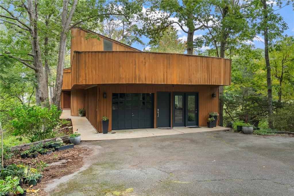 Photo of 625 Heron Point Circle, Virginia Beach, VA 23452 (MLS # 10654494)