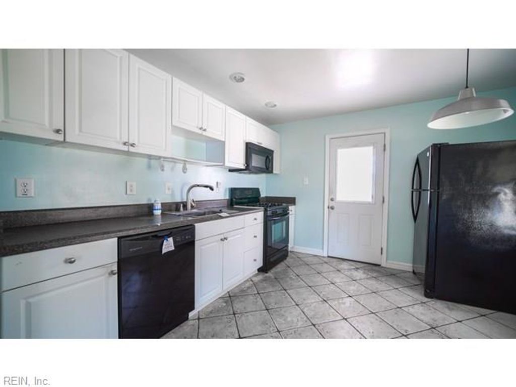 Photo of 1424 Myrtle Avenue, Chesapeake, VA 23325 (MLS # 10623947)