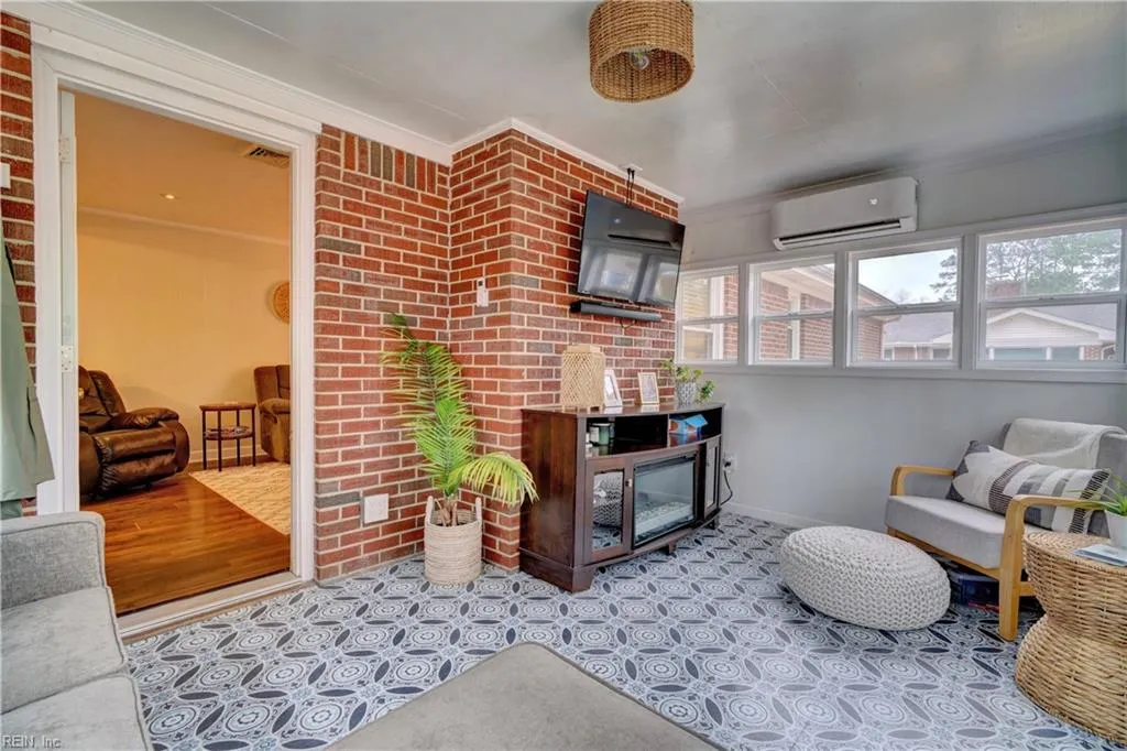 Portsmouth, Virginia 23701, United States, 3 Bedrooms Bedrooms, ,2 BathroomsBathrooms,Residential,Pending,7557