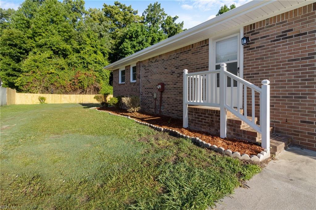 Photo 43 of 43 of 1501 Gosnold AVE house