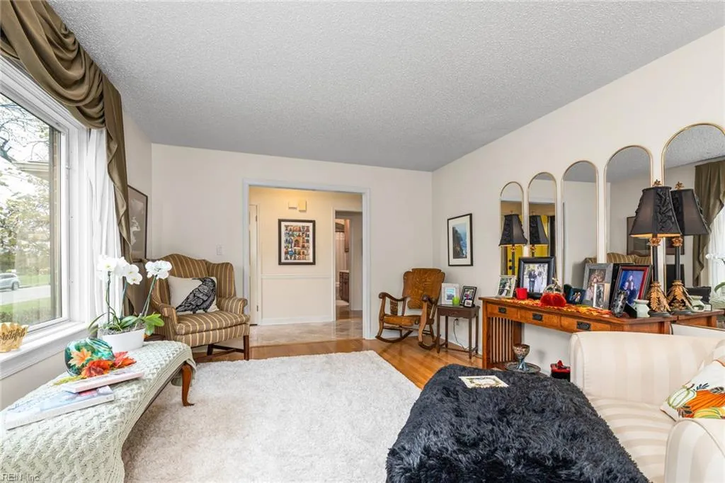 Virginia Beach, Virginia 23464, United States, 3 Bedrooms Bedrooms, ,2 BathroomsBathrooms,Residential,Active,237436