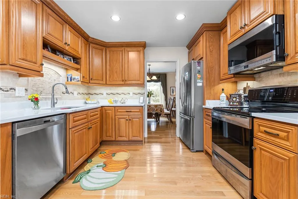 Virginia Beach, Virginia 23464, United States, 3 Bedrooms Bedrooms, ,2 BathroomsBathrooms,Residential,Active,237436