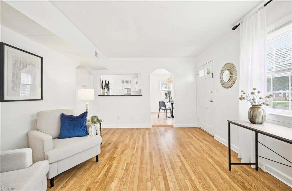 Photo of 3409 Somme Avenue, Norfolk, VA 23509 (MLS # 10640918)