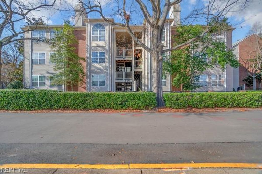 Photo of 410 Delaware Avenue #101, Norfolk, VA 23508 (MLS # 10612875)