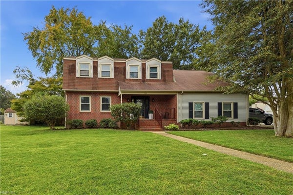 324 LAKELAND DR, HAMPTON, VA 23669 - Image b63eb7f2f29085067e7e12d5c2fcdca4/1332331749