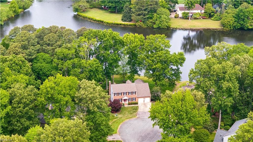 Photo of 107 Jonquil Court, Yorktown, VA 23693 (MLS # 10634058)