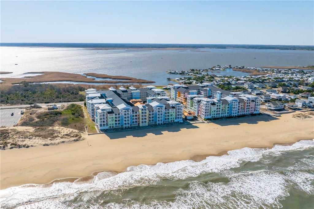 Photo of 3738 Sandpiper Road #427B, Virginia Beach, VA 23456 (MLS # 10575167)