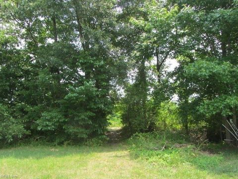 52ac Logan RD Suffolk VA 23434