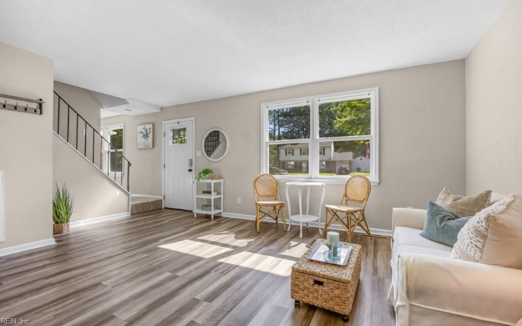 709 Fox Run RD