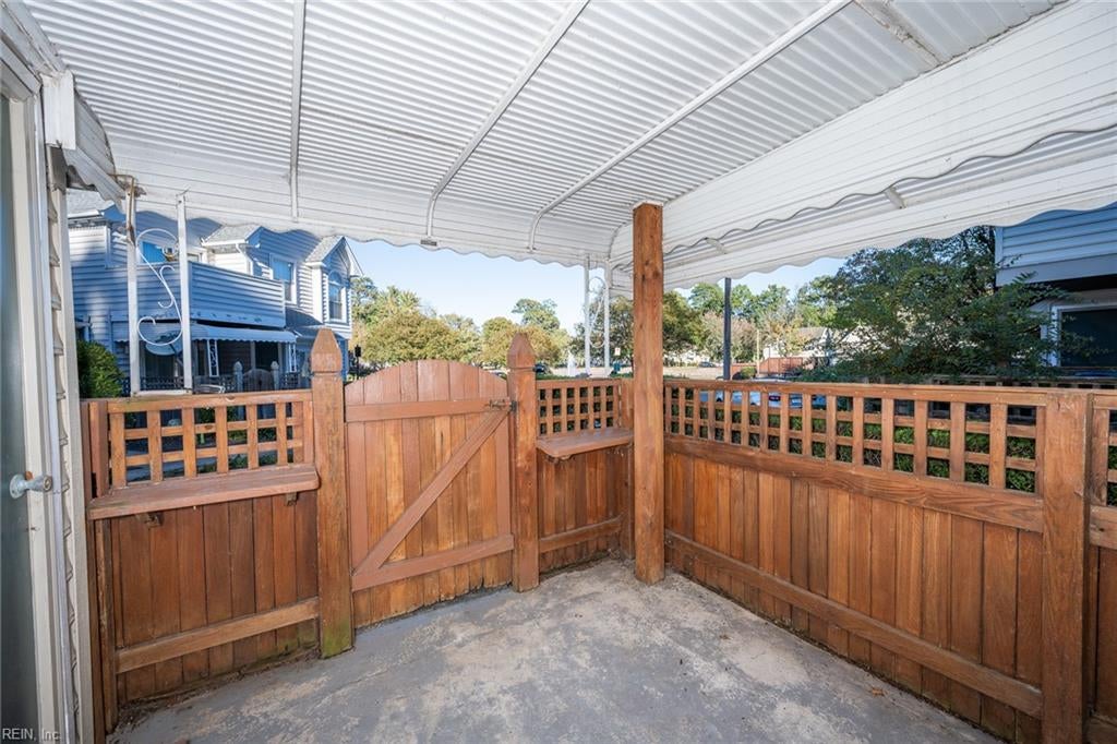 Photo of 321 Wimbledon Chase #E, Chesapeake, VA 23320 (MLS # 10659315)
