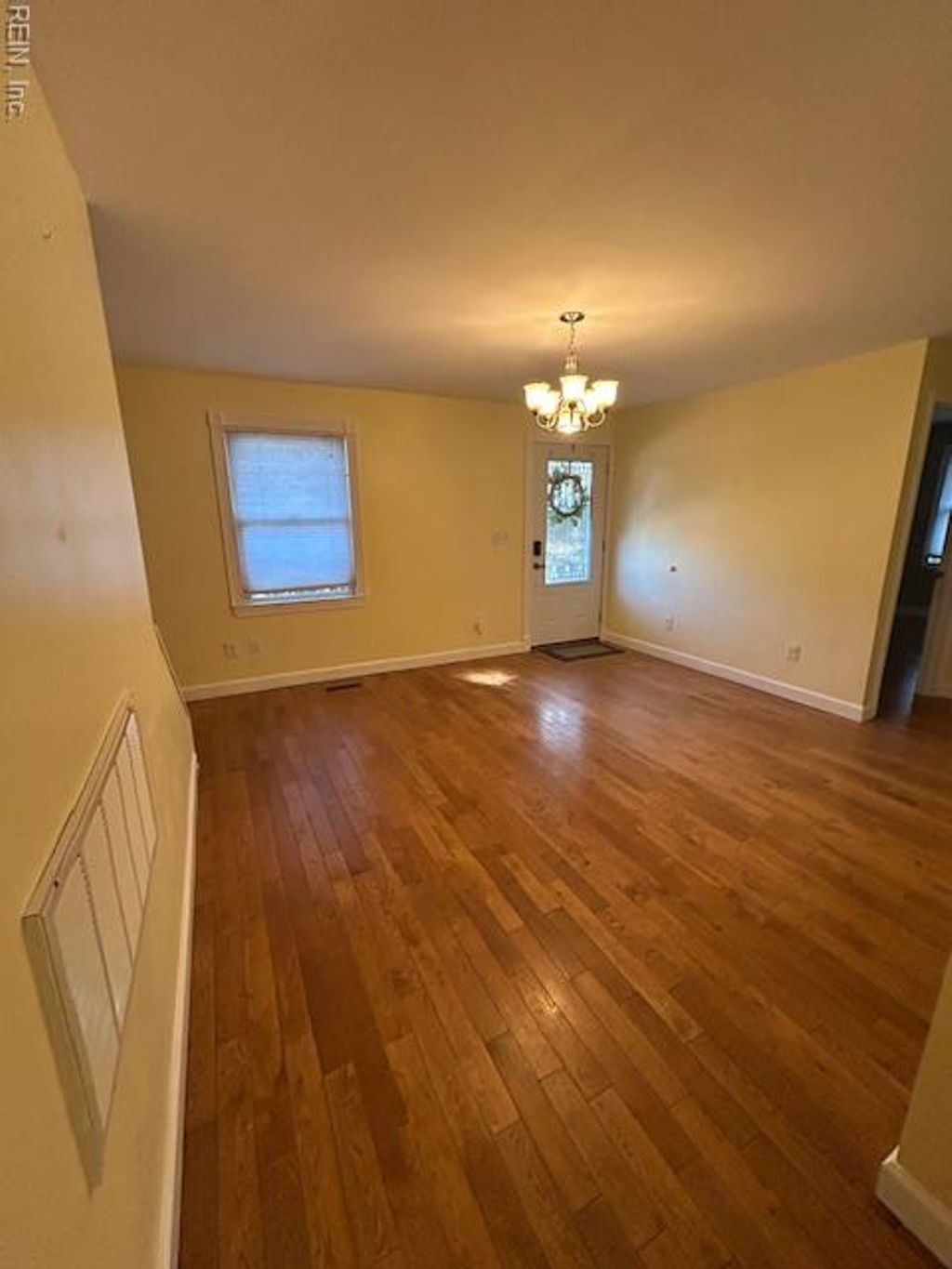 Photo of 8021 Glen Road W, Norfolk, VA 23505 (MLS # 10618585)