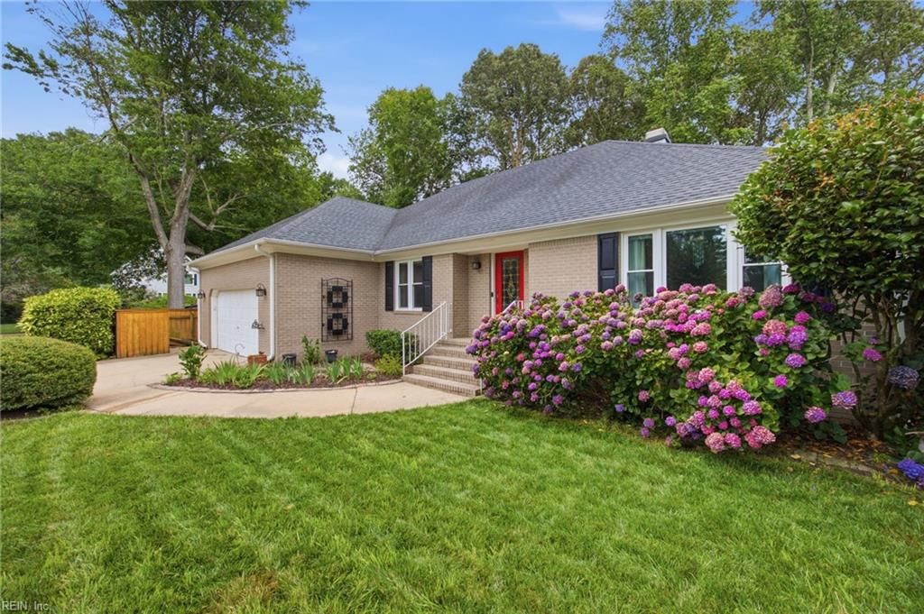 Photo of 1129 Cordova Court, Virginia Beach, VA 23456 (MLS # 10643486)