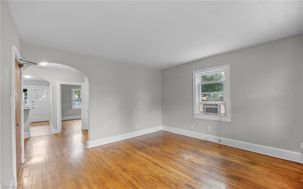 Photo of 819 W 51st Street #2, Norfolk, VA 23508 (MLS # 10612182)