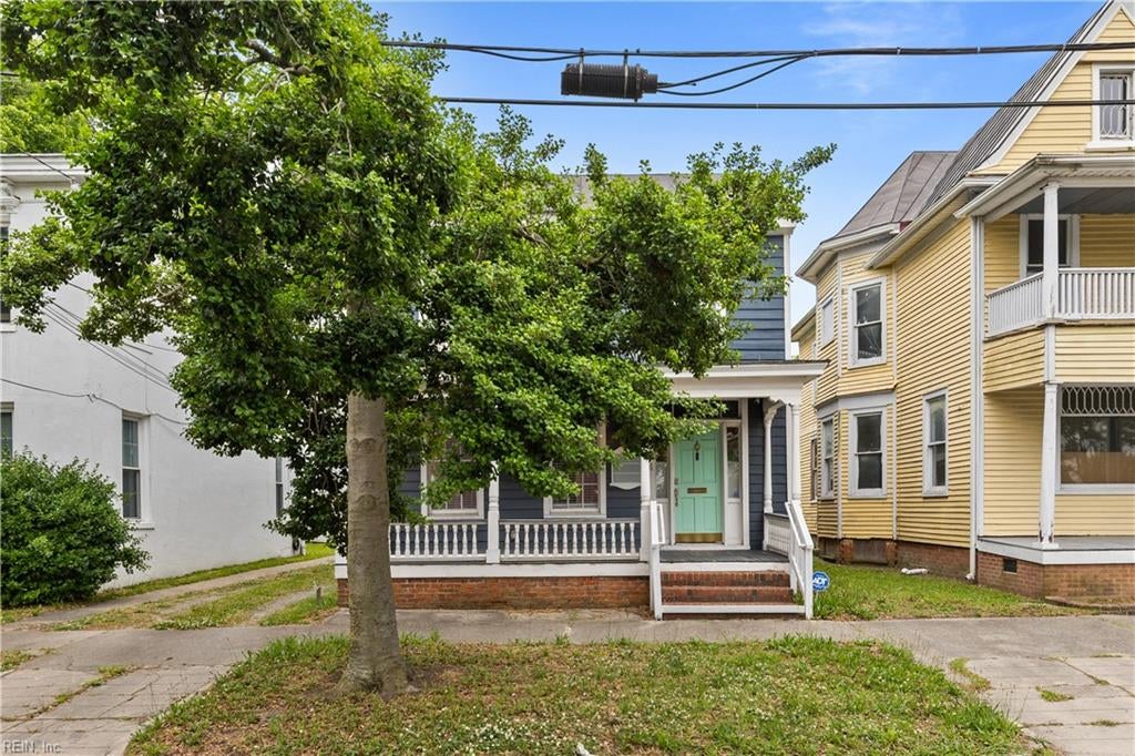 Photo of 114 Franklin Street Street, Suffolk, VA 23434 (MLS # 10653535)